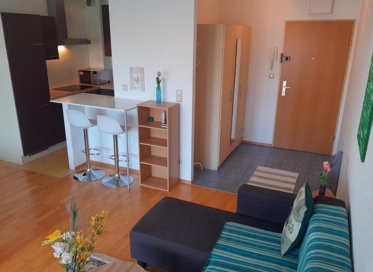 Serviced Apartment With Sunny Balcony Vienne Extérieur photo